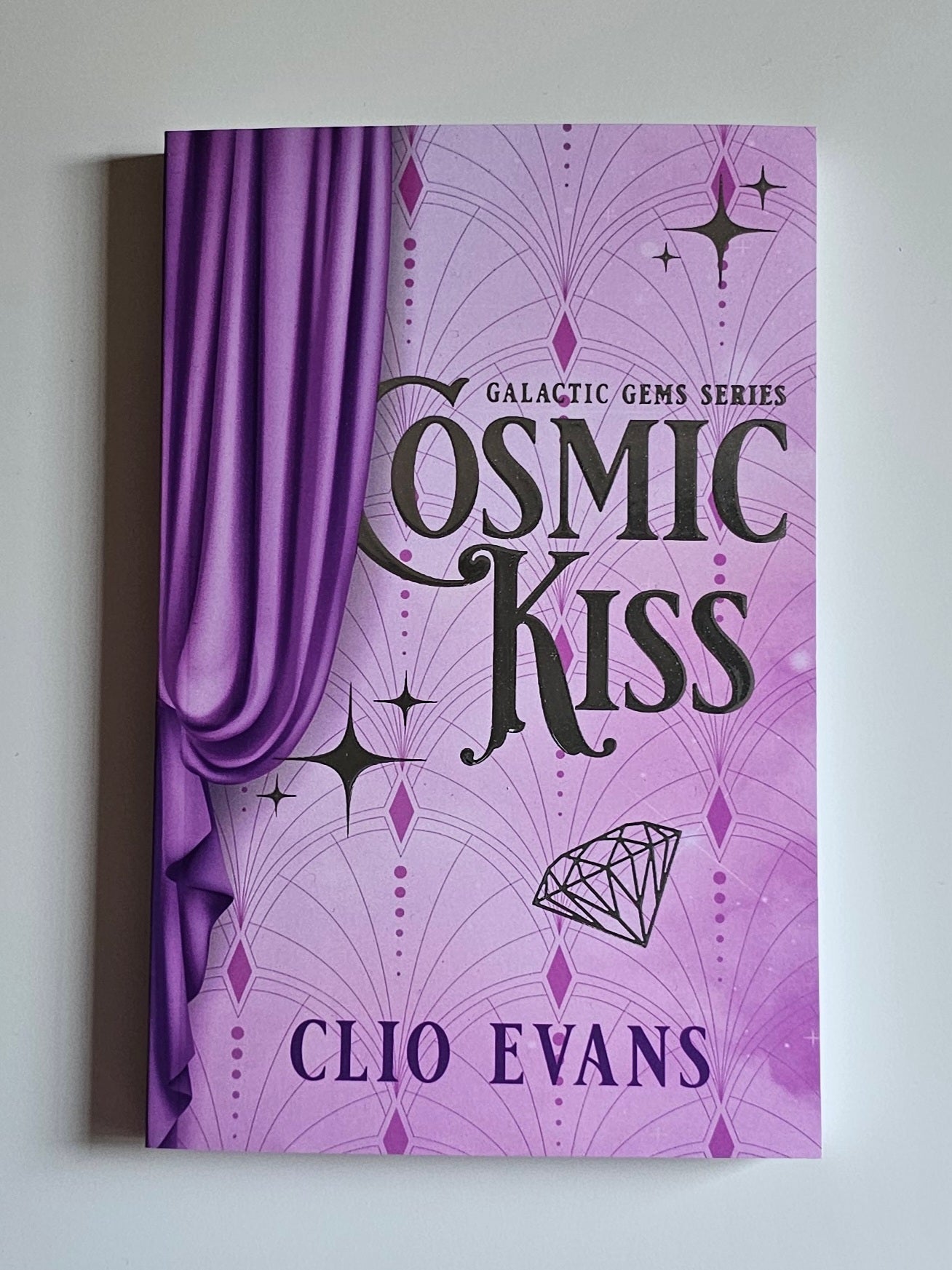 Clio Evans: Cosmic Kiss